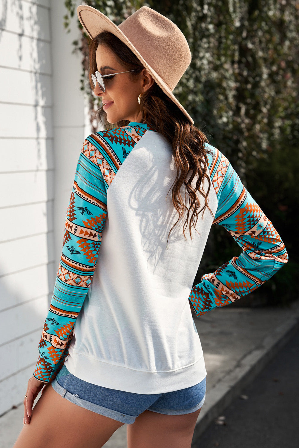 Aztec Sleeves Steer Head Graphic Women Sweatshirt