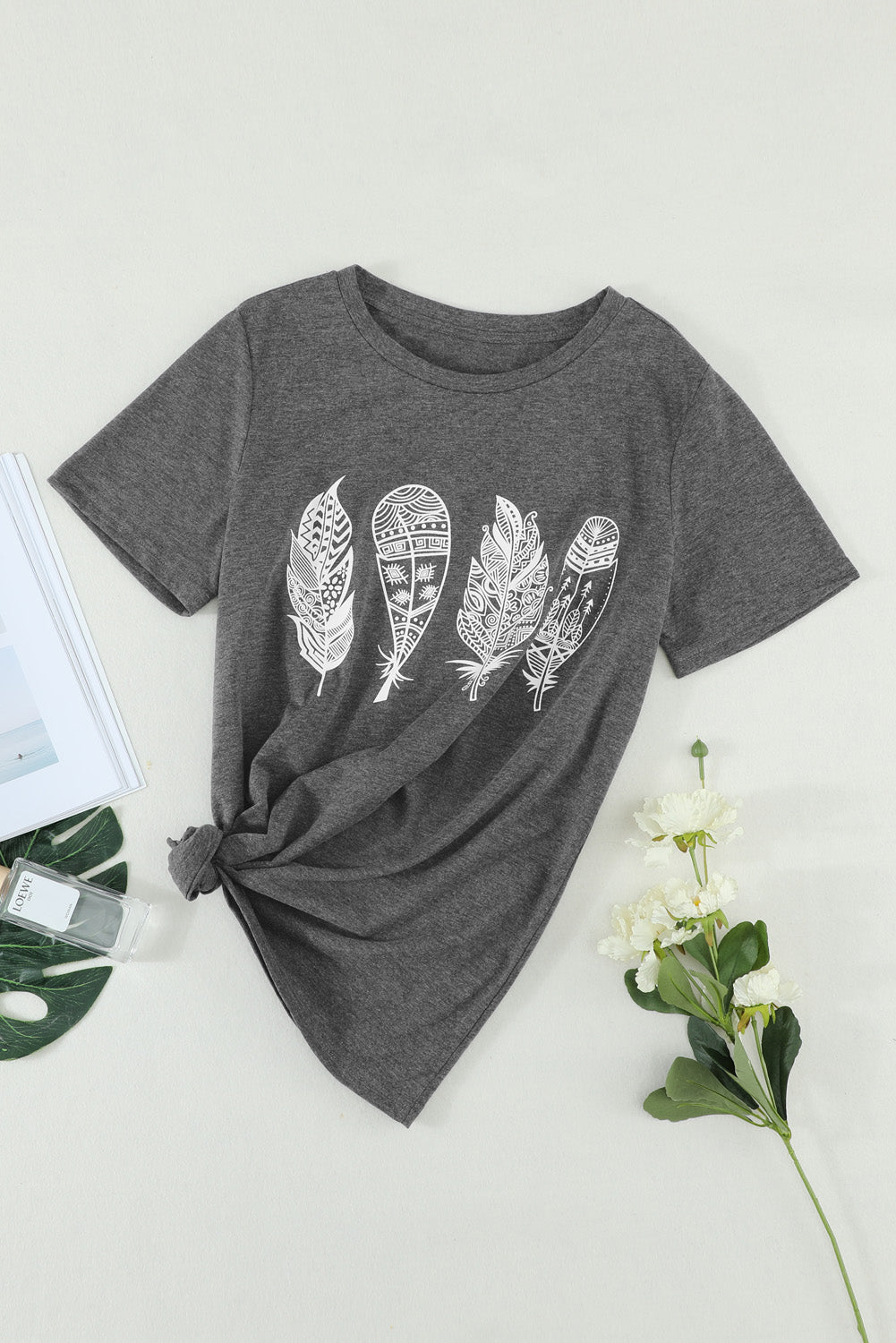 Geometric Feather O-neck T-shirt