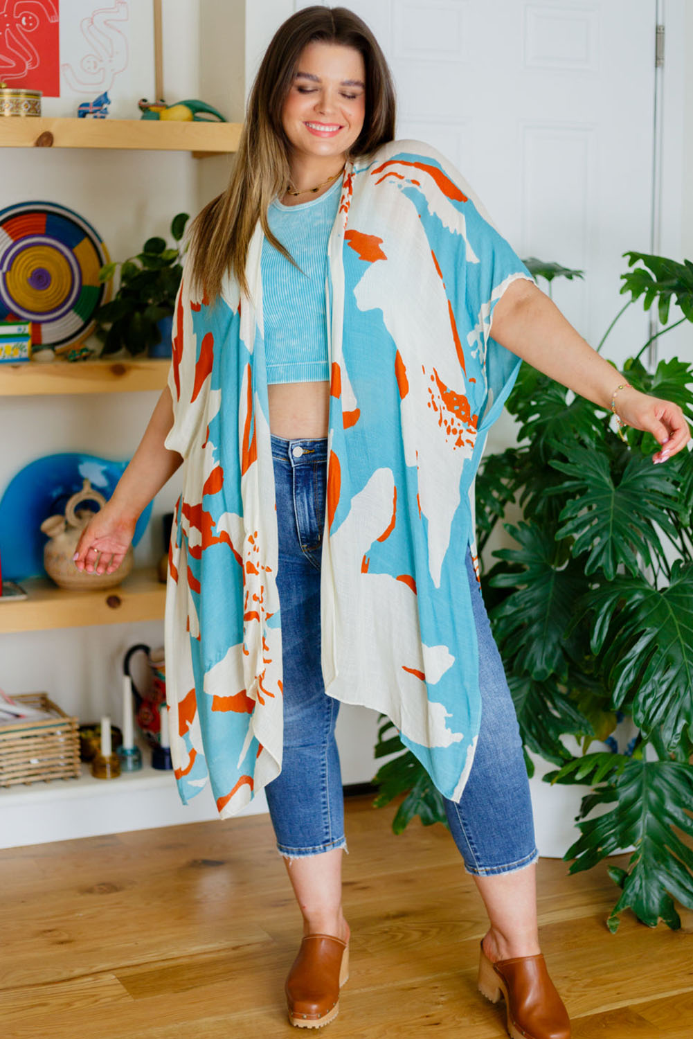 Plus Size Abstract Print Sweeping Kimono