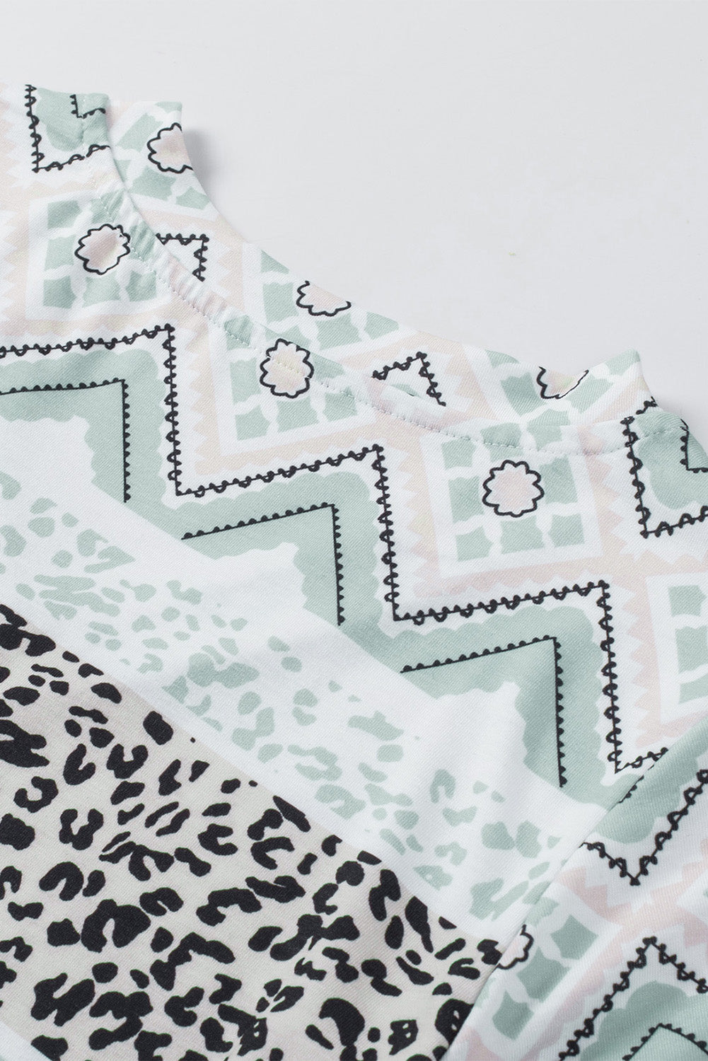 Printed V-Neck Lace Pocket Tee