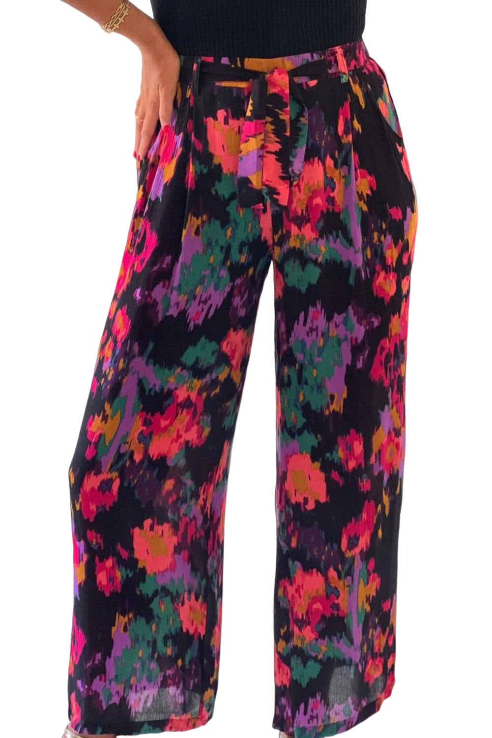 Graffiti Printed V Neck Puff Sleeve Blouse