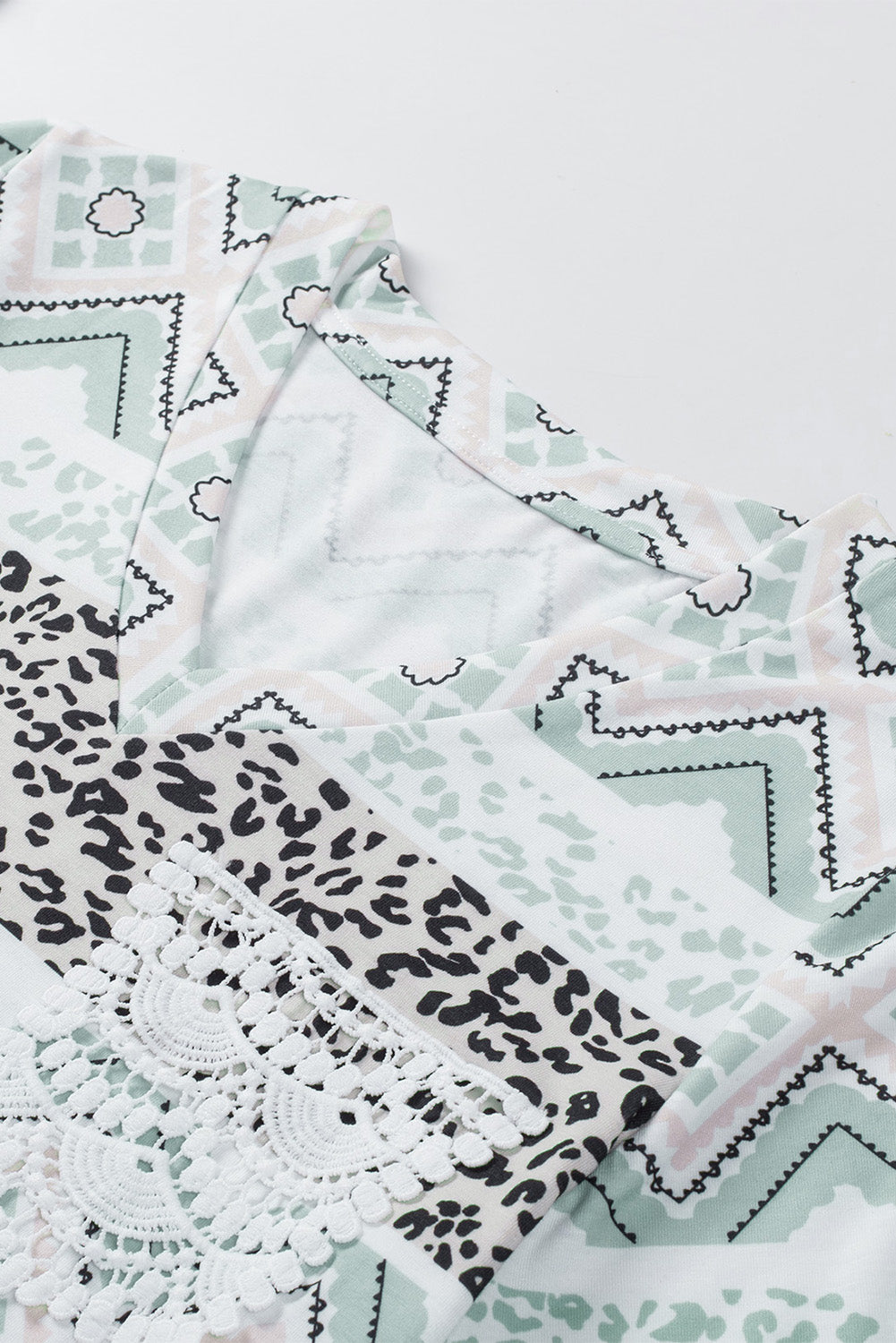 Printed V-Neck Lace Pocket Tee