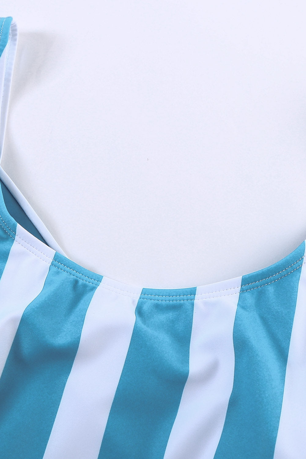 Floral Print Criss Cross U-neck One-piece Swimsuit