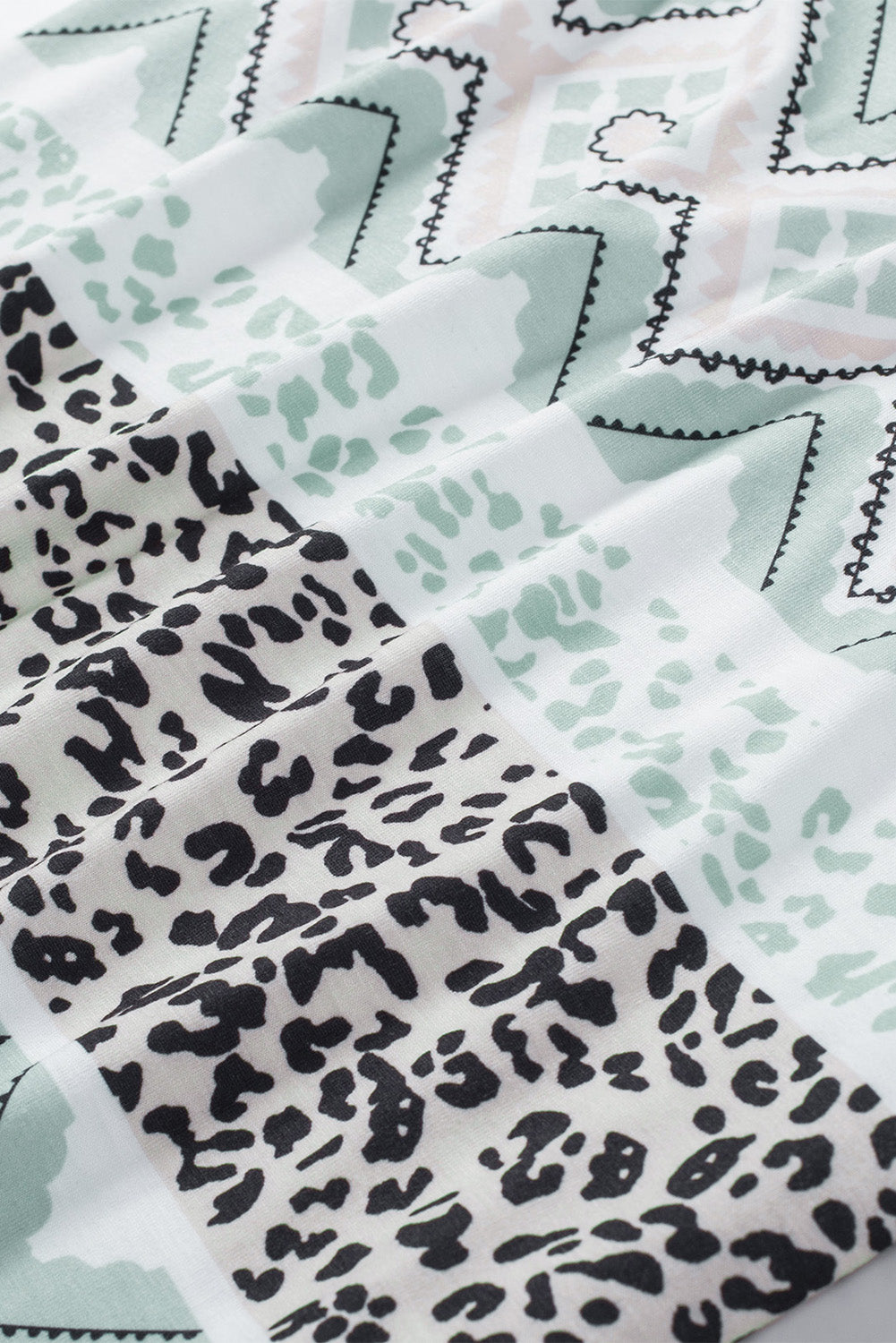 Printed V-Neck Lace Pocket Tee