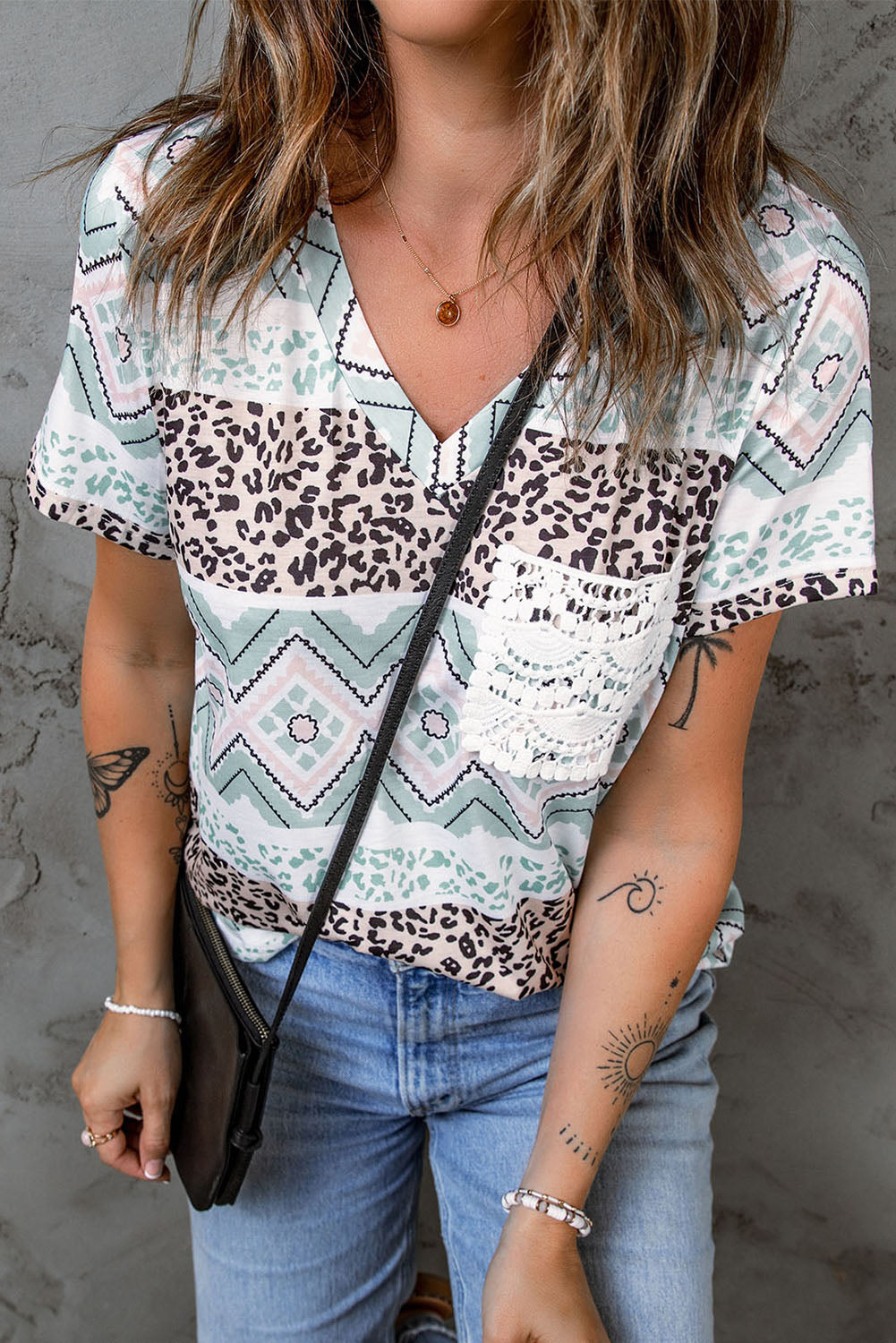Printed V-Neck Lace Pocket Tee