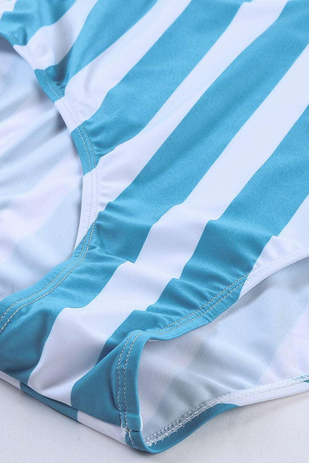 Floral Print Criss Cross U-neck One-piece Swimsuit