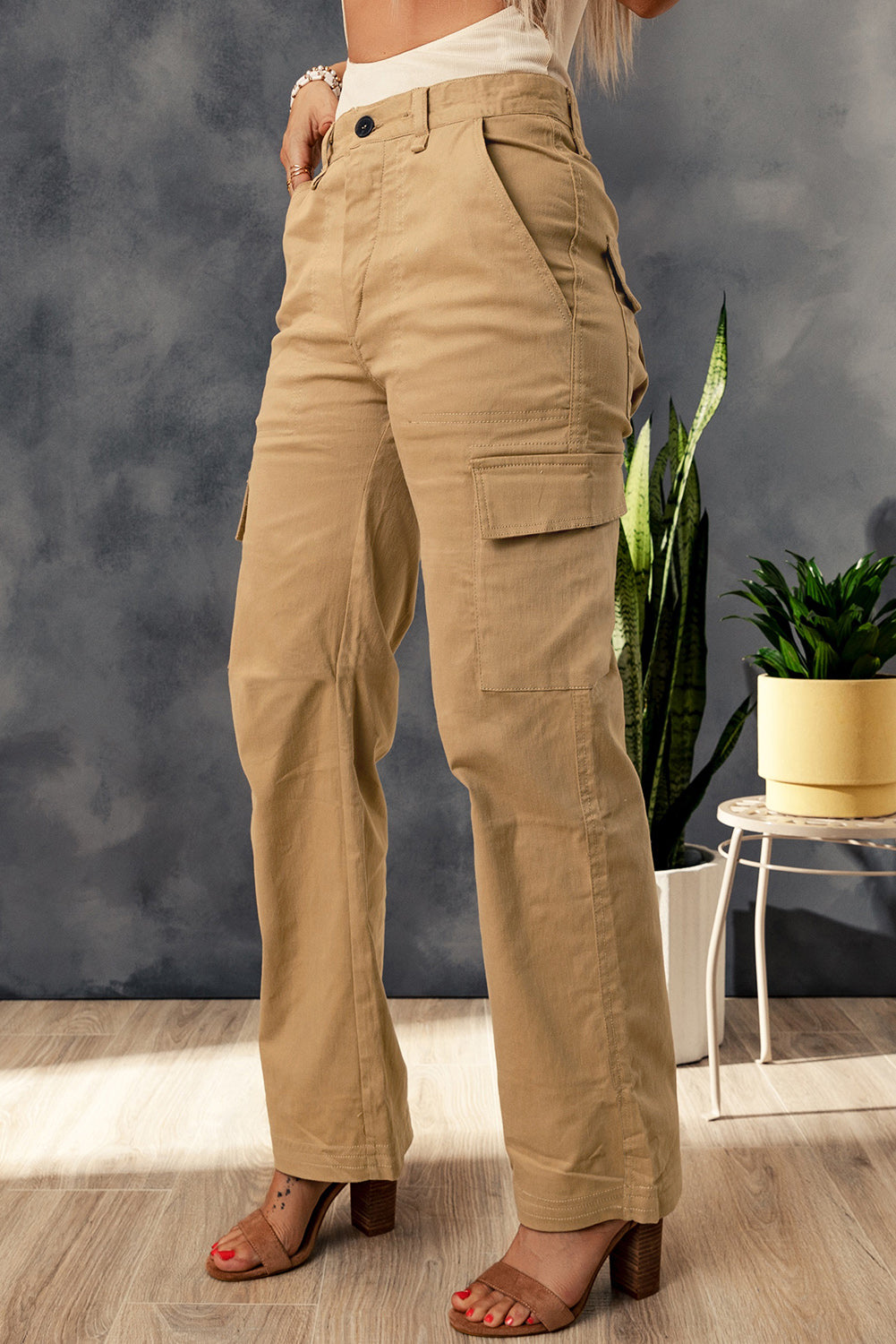 Multi-pockets Straight-leg Cargo Pants