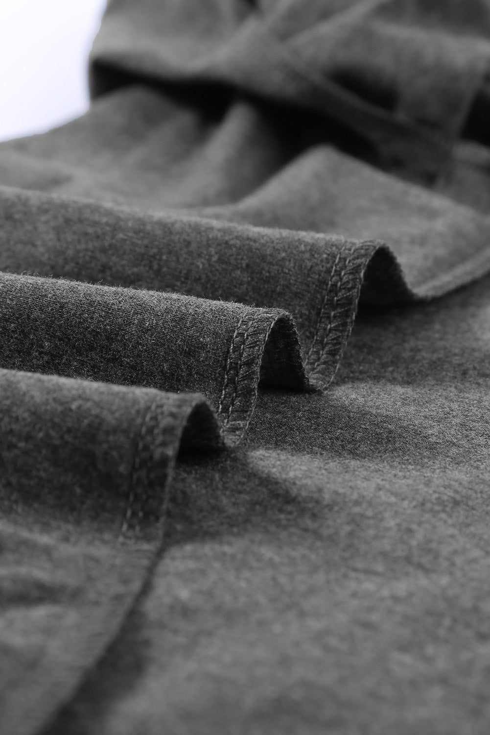 Geometric Feather O-neck T-shirt