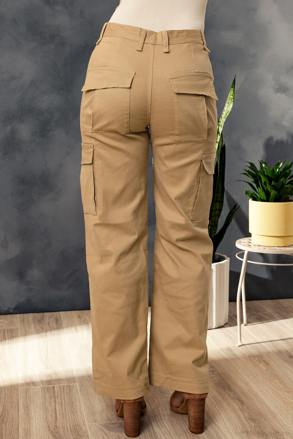 Multi-pockets Straight-leg Cargo Pants