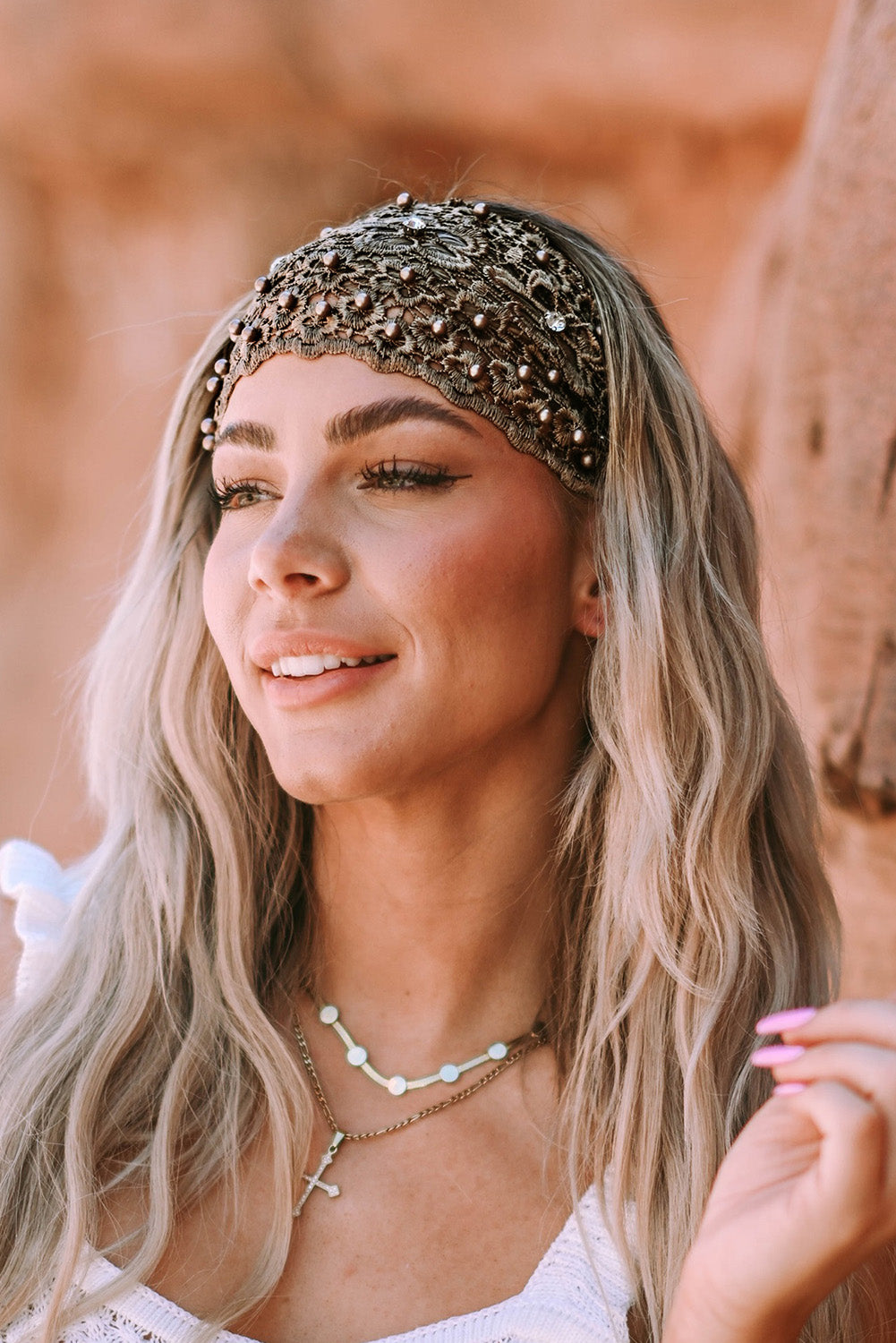 Hollowed Lace Pearl Decor Elastic Headband