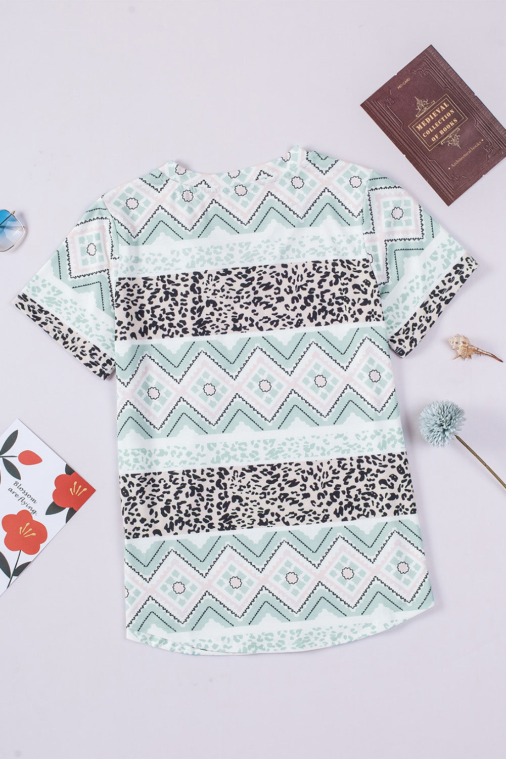 Printed V-Neck Lace Pocket Tee