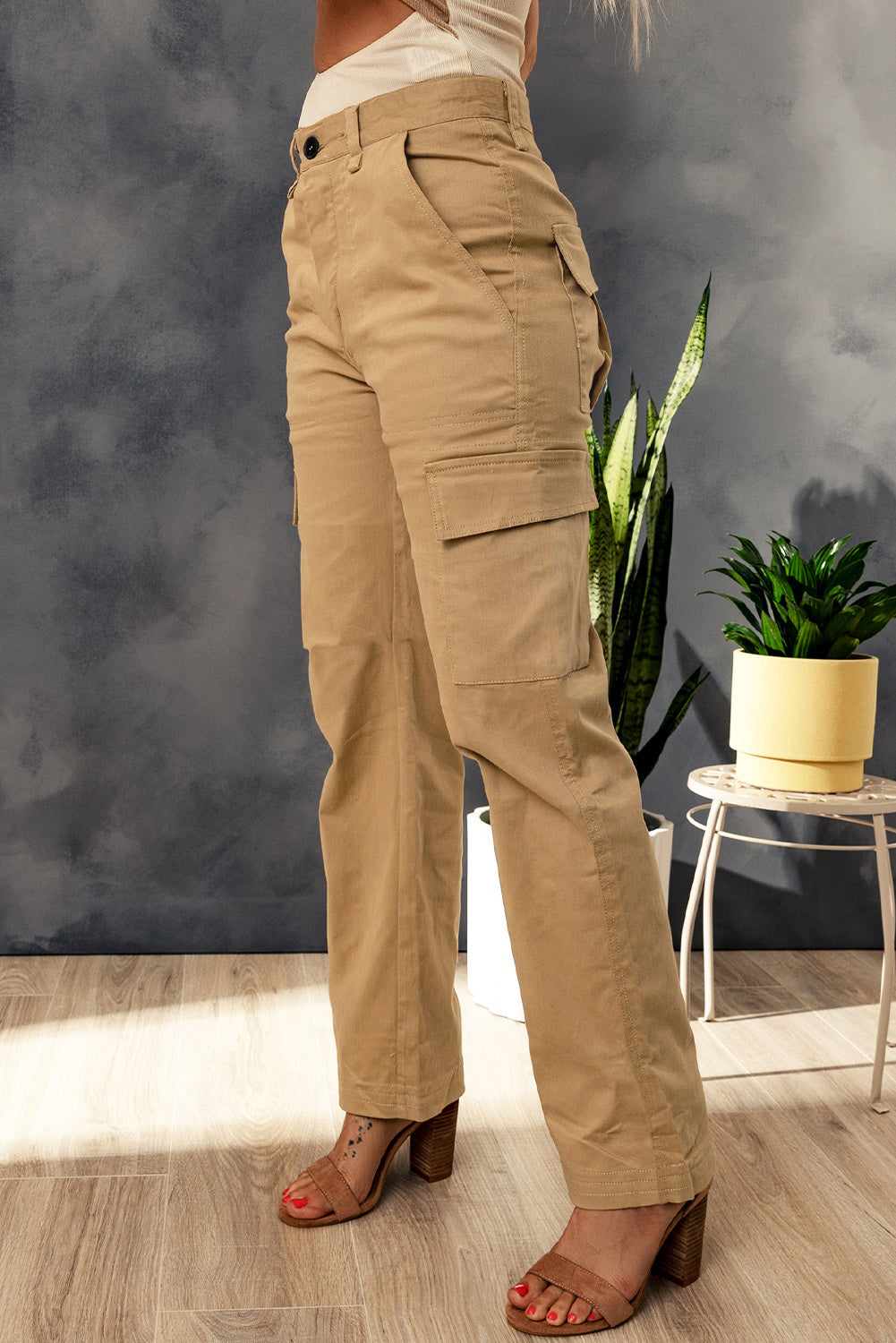 Multi-pockets Straight-leg Cargo Pants