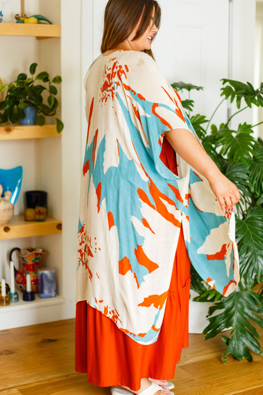 Plus Size Abstract Print Sweeping Kimono