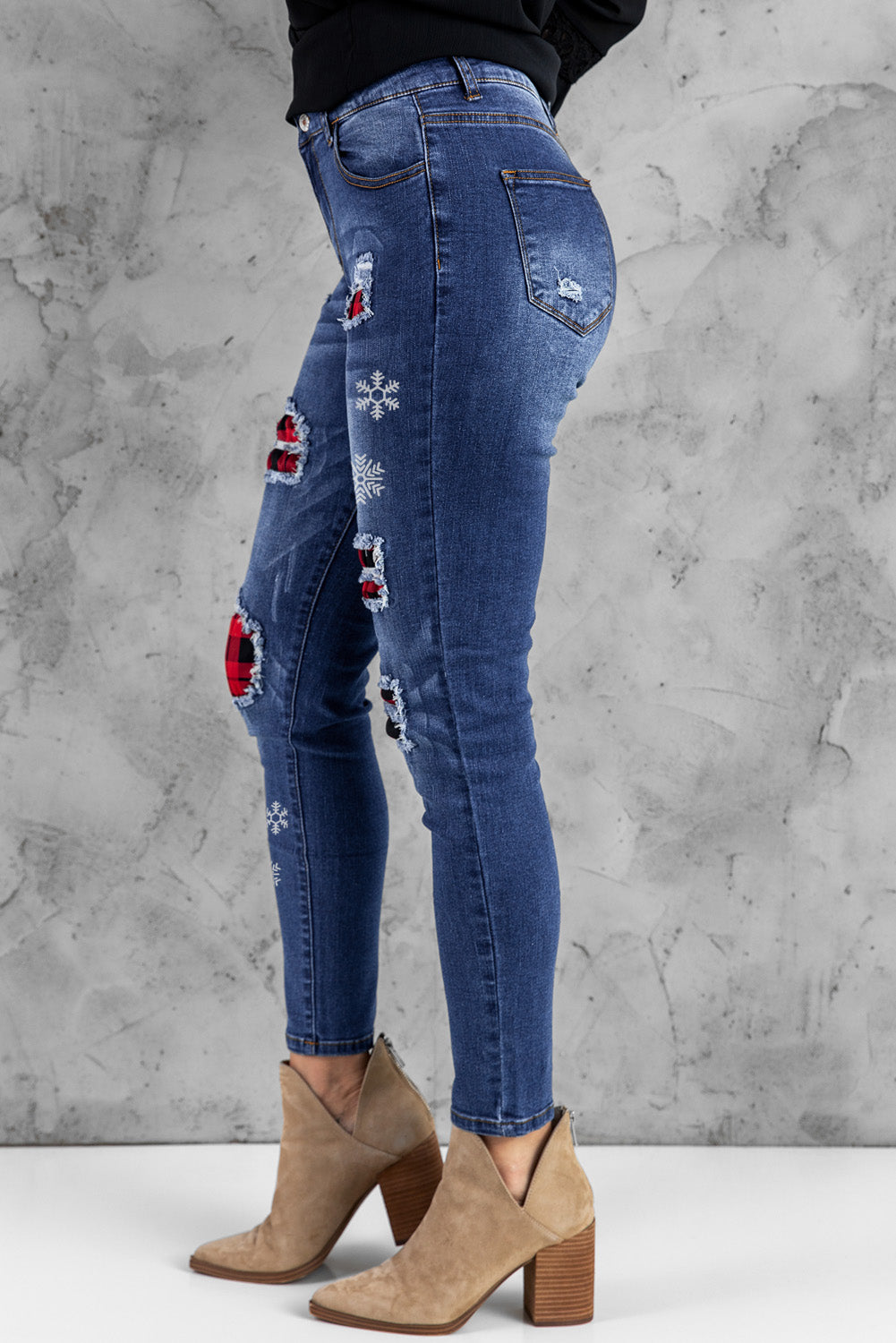 Floral Patch Destroyed Skinny Jeans