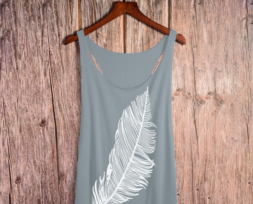 Sexy bottoming shirt with feather print vest