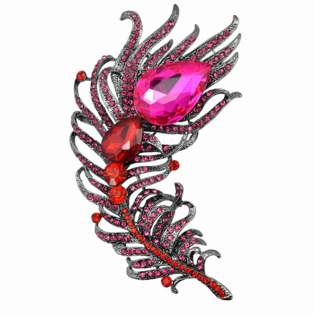 Fashion Feather Brooch Personality Exaggerated Woolen Coat Decoration