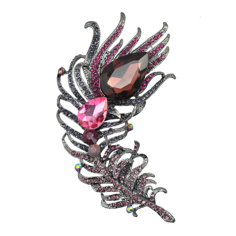 Fashion Feather Brooch Personality Exaggerated Woolen Coat Decoration