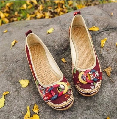 Ethnic style shallow mouth shoes