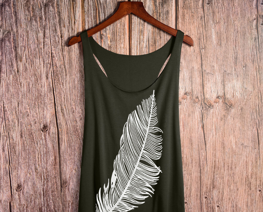 Sexy bottoming shirt with feather print vest