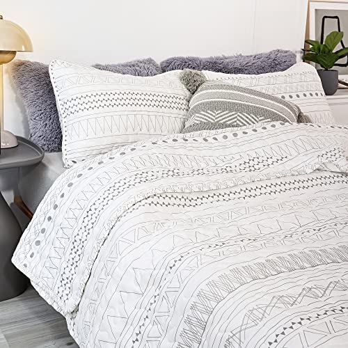 JANZAA Quilt Boho Quilt Set Boho Bedding Bedspreads Queen Size,3 PCS Bohemian Quilt Set with Geometric Printed for All Season(Two Pillow Cases)