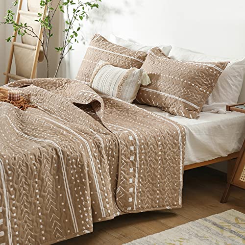 JANZAA Quilt Boho Quilt Set Boho Bedding Bedspreads Queen Size,3 PCS Bohemian Quilt Set with Geometric Printed for All Season(Two Pillow Cases)