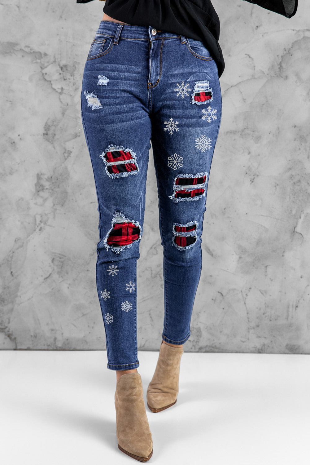 Floral Patch Destroyed Skinny Jeans