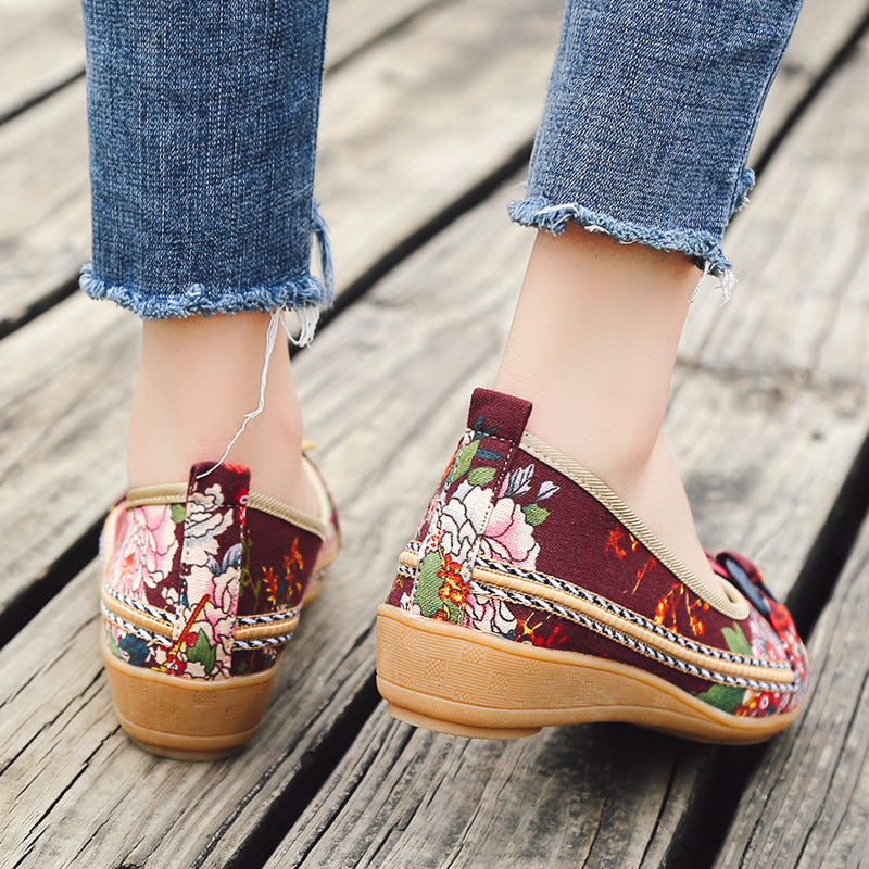 Ethnic style shallow mouth shoes
