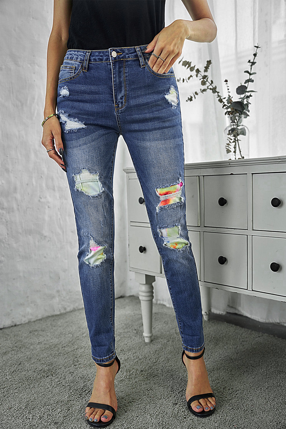 Floral Patch Destroyed Skinny Jeans
