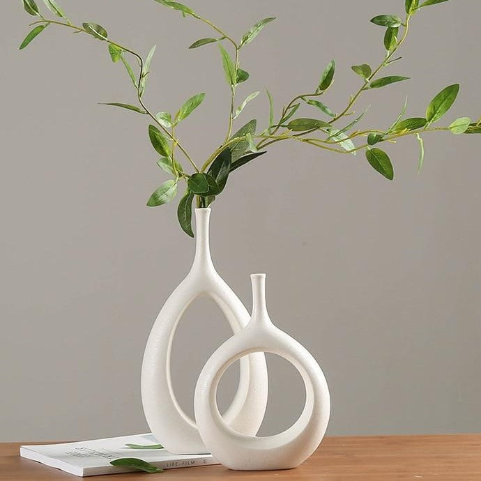 Hollow contemporary stem vase