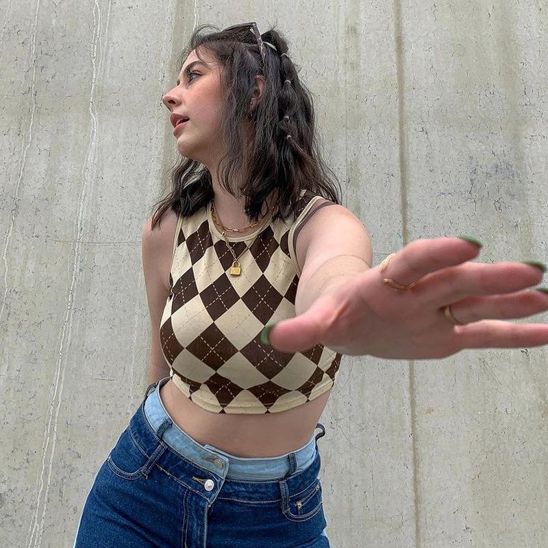 Slim Fit Sleeveless Round Neck