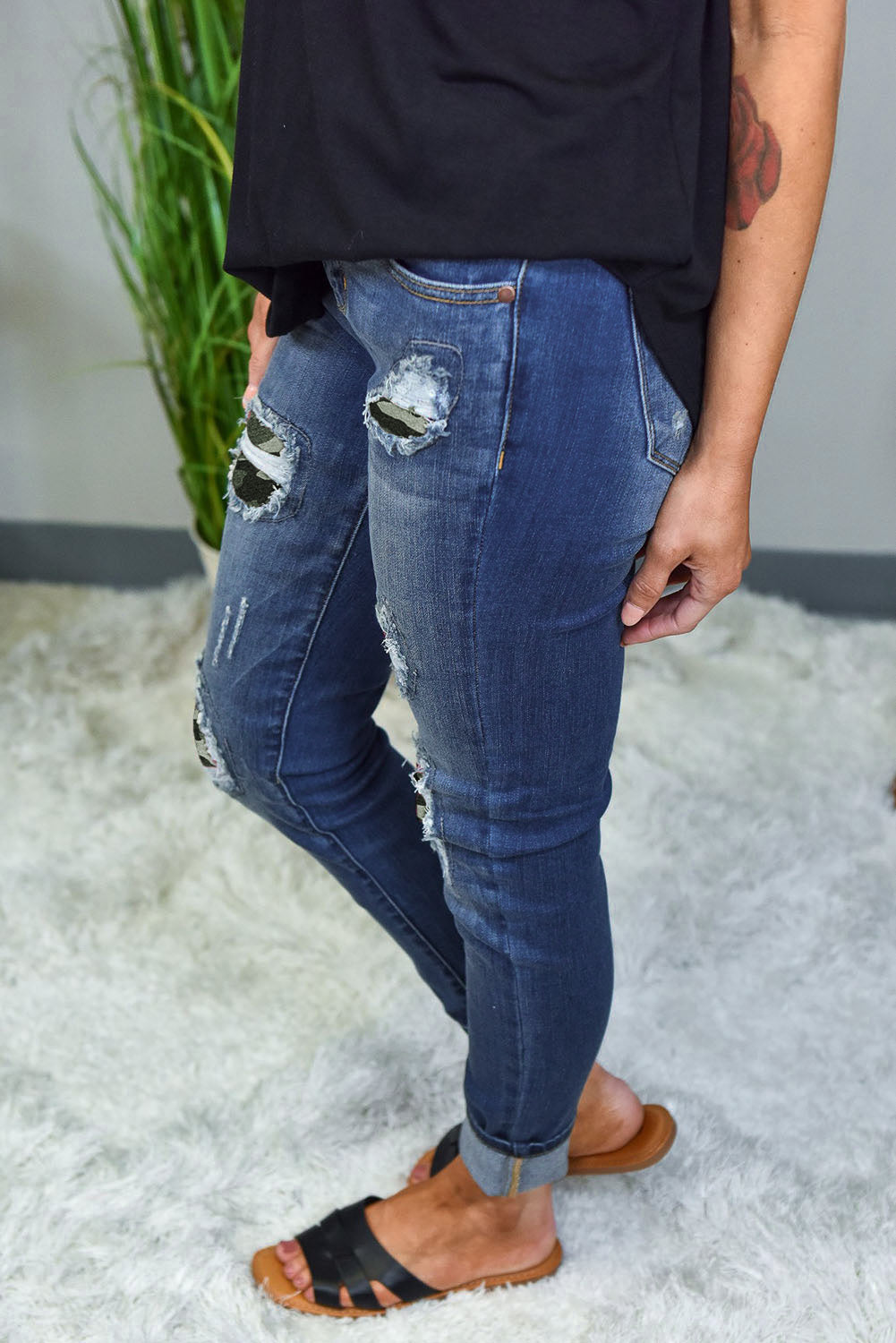Floral Patch Destroyed Skinny Jeans