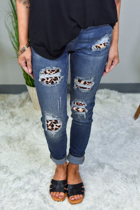 Floral Patch Destroyed Skinny Jeans