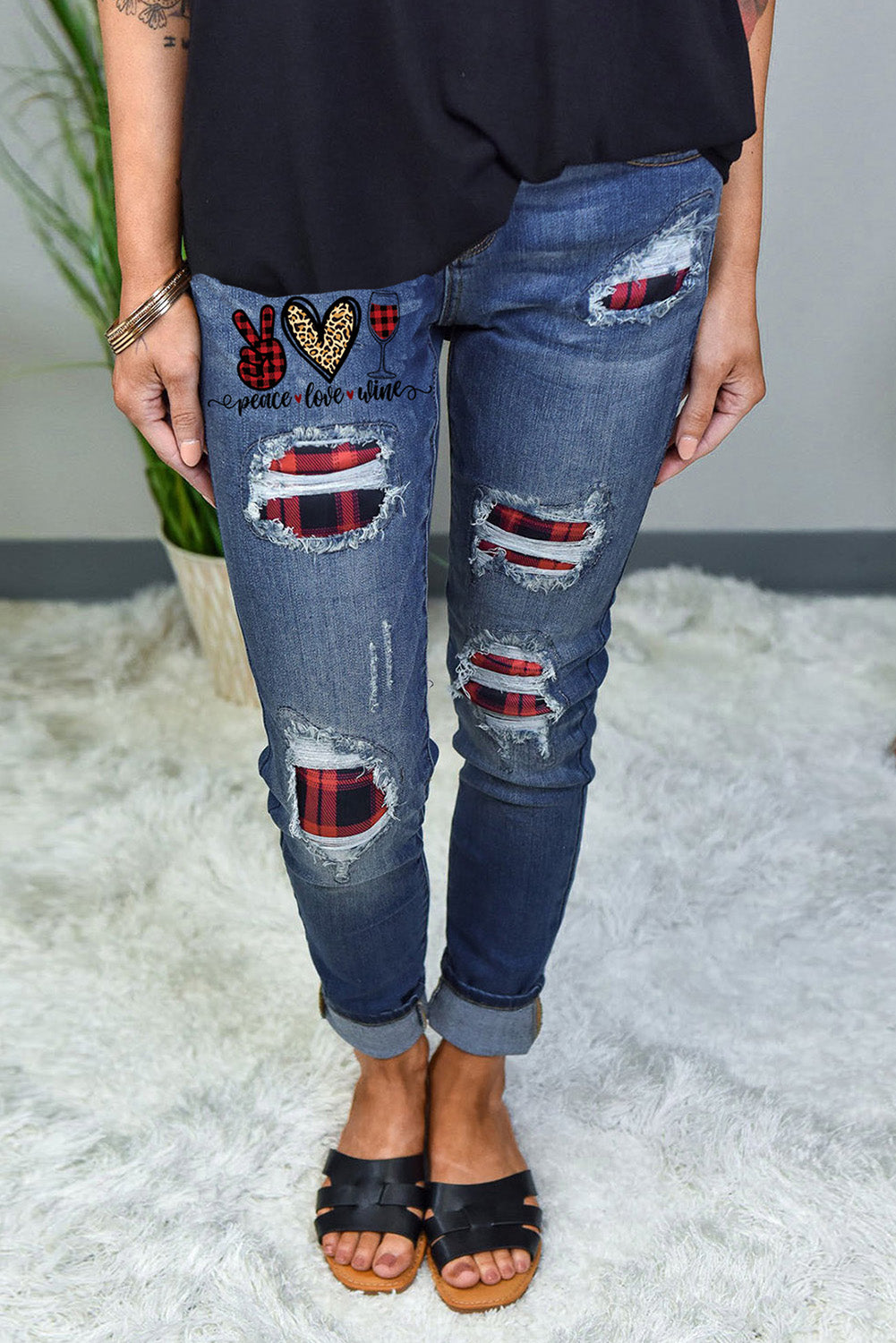 Floral Patch Destroyed Skinny Jeans