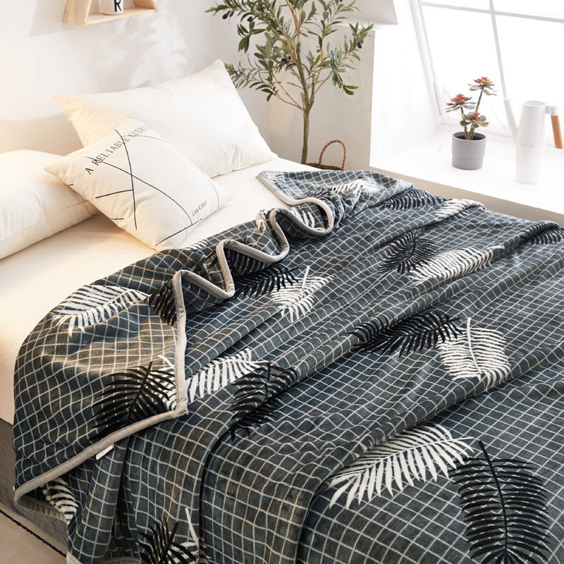 Student's Thick Coral Fleece Single Blanket