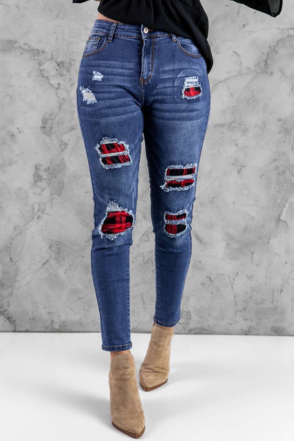 Floral Patch Destroyed Skinny Jeans