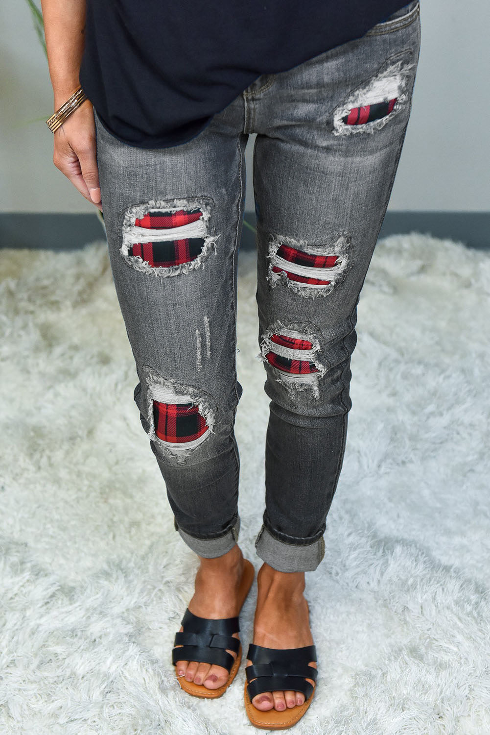 Floral Patch Destroyed Skinny Jeans