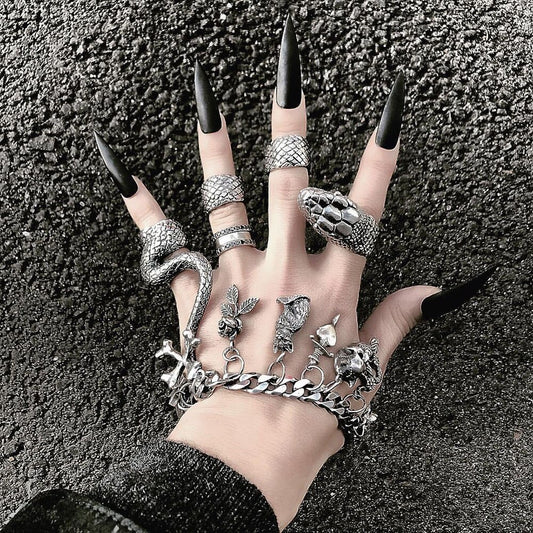 Modyle 4Pcs/Set Gothic Steampunk Snake Midi Ring Set Vintage Punk Metal Knuckle Joint Rings for Women Boho Party Jewelry Anillos